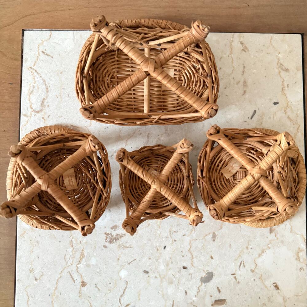 Vintage Rattan Wicker Furniture Set of 4 For Barbie or Dollhouse Chairs Table - Picture 3 of 10